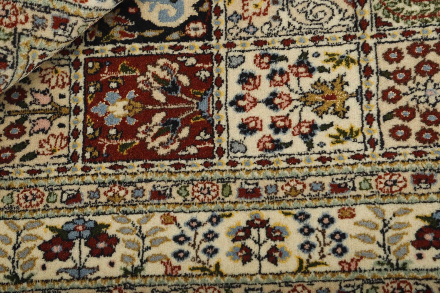 1491798-2.jpg
