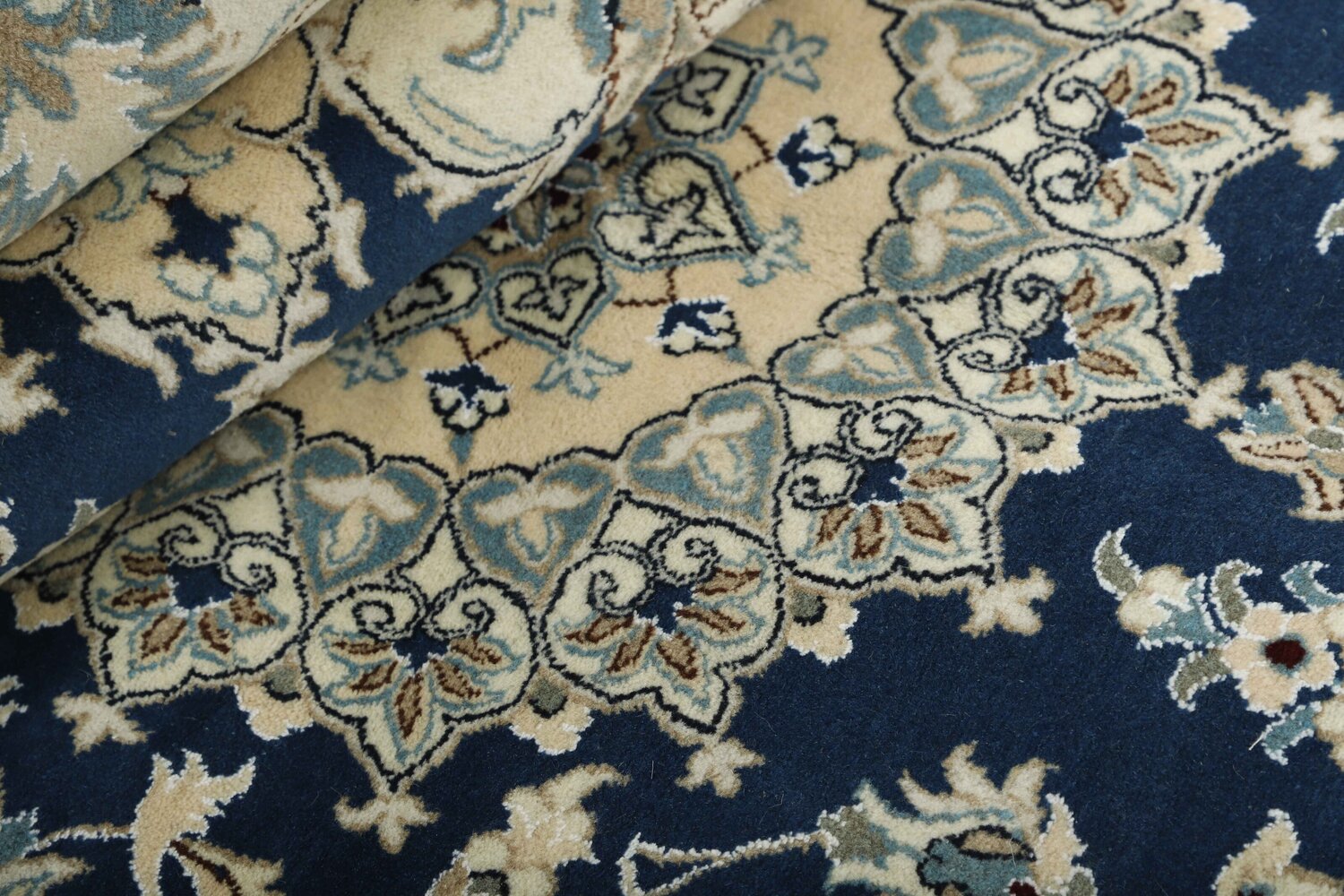 1488190-2.jpg