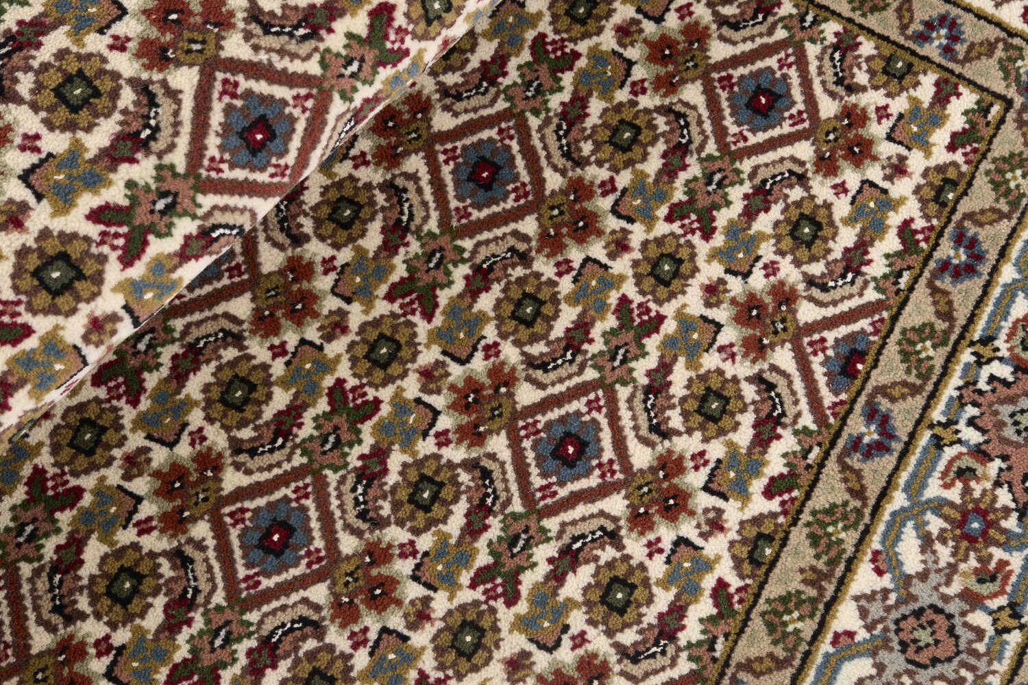 1494433-2.jpg