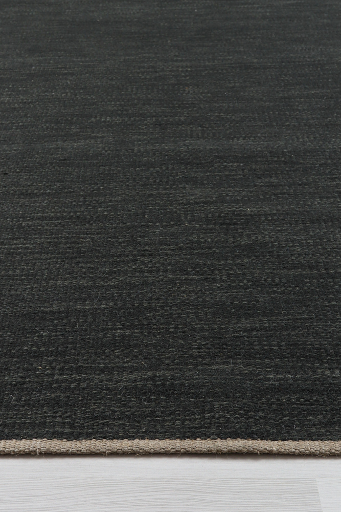 Ullmatta-Ven-Svart-Matt-Tema