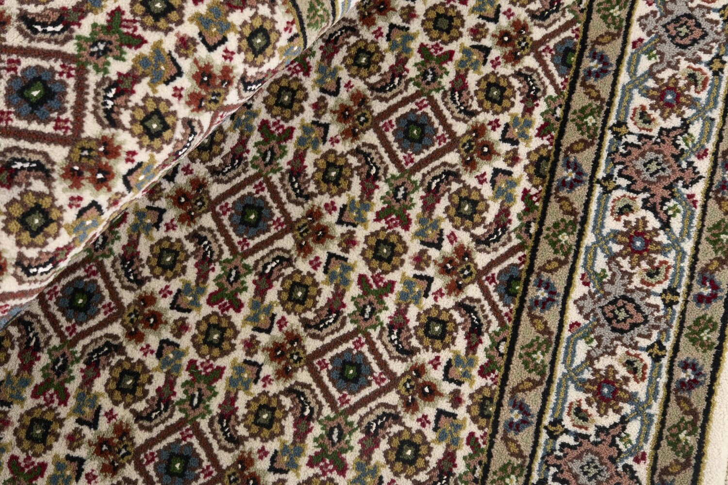 1494555-2.jpg