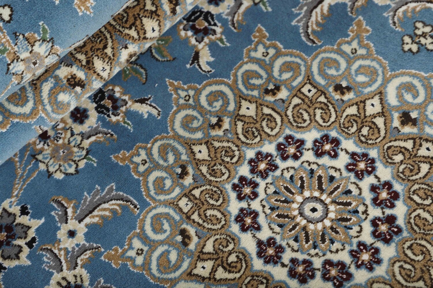 1498333-2.jpg