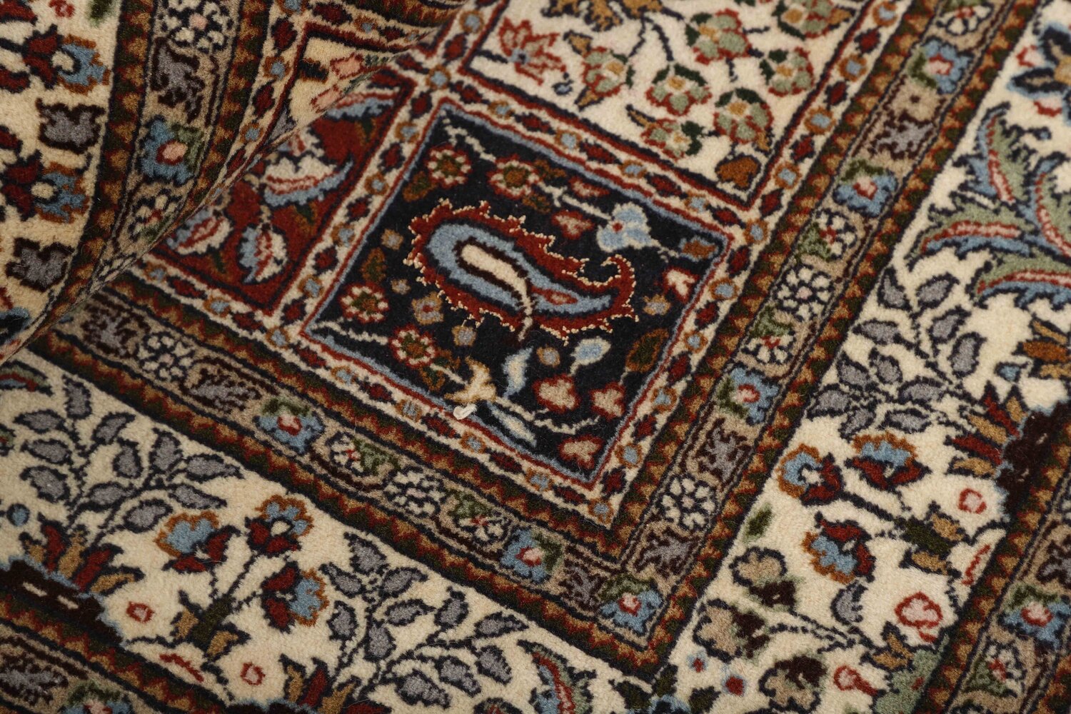 1444124-2.jpg