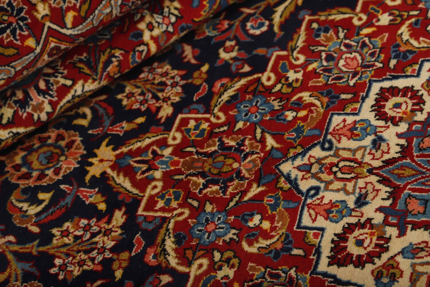 1487746-2.jpg