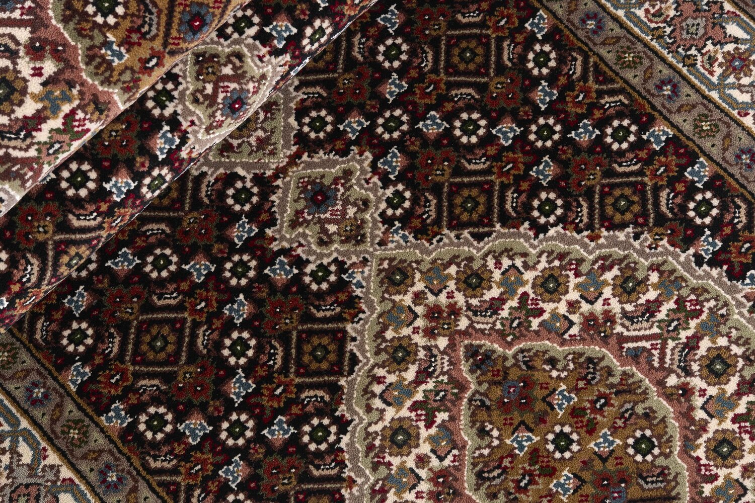 1496928-2.jpg