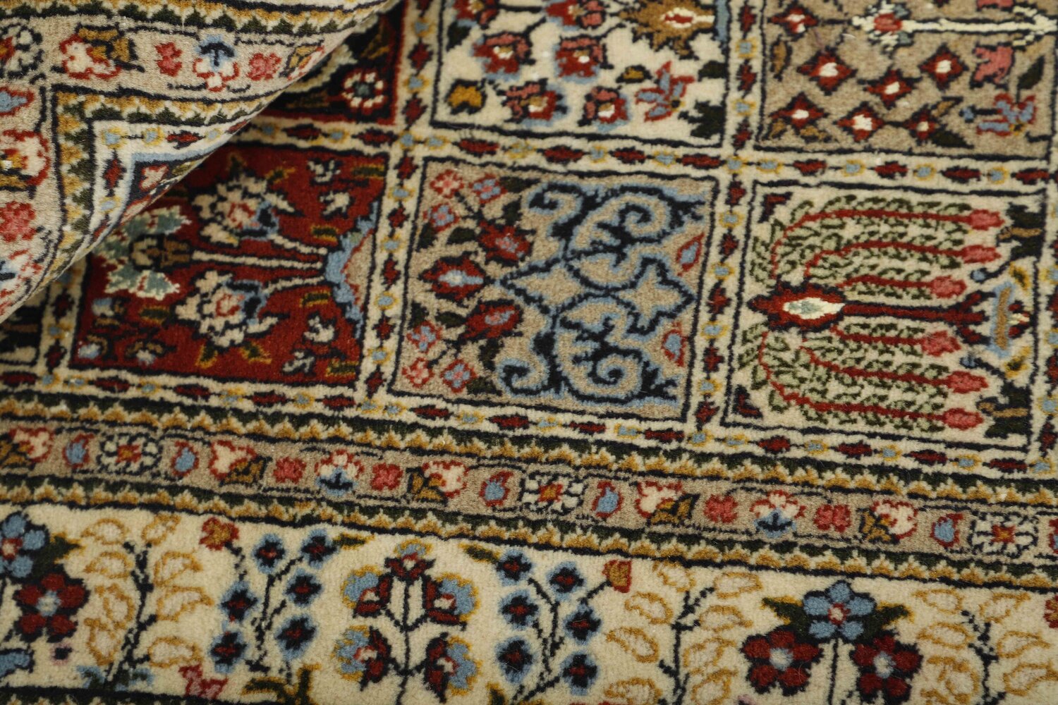 1472506-2.jpg