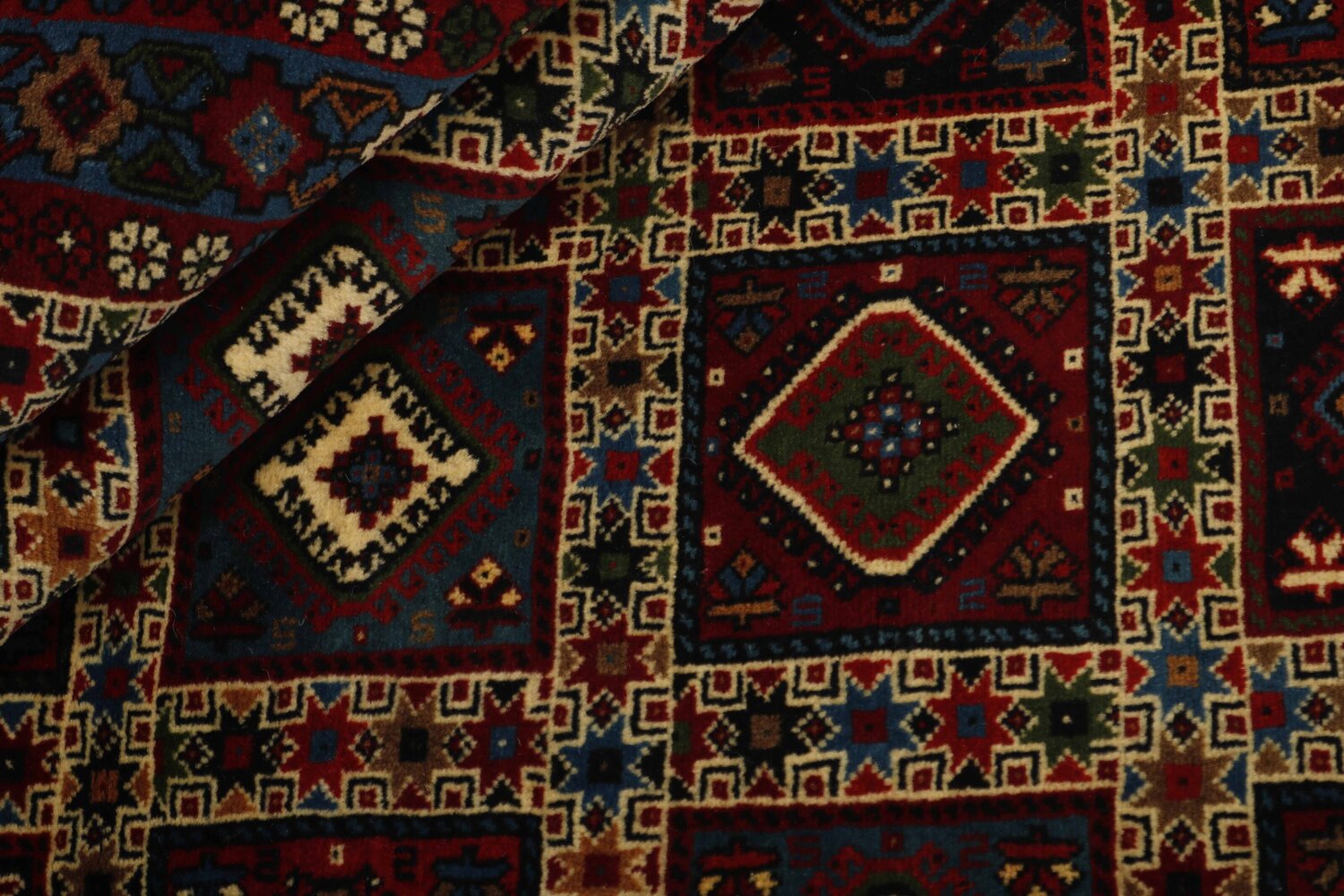 1369853-2.jpg