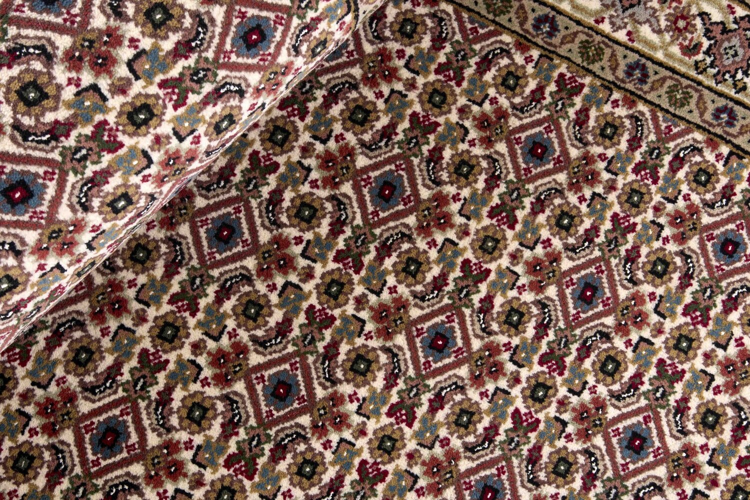 1483671-2.jpg