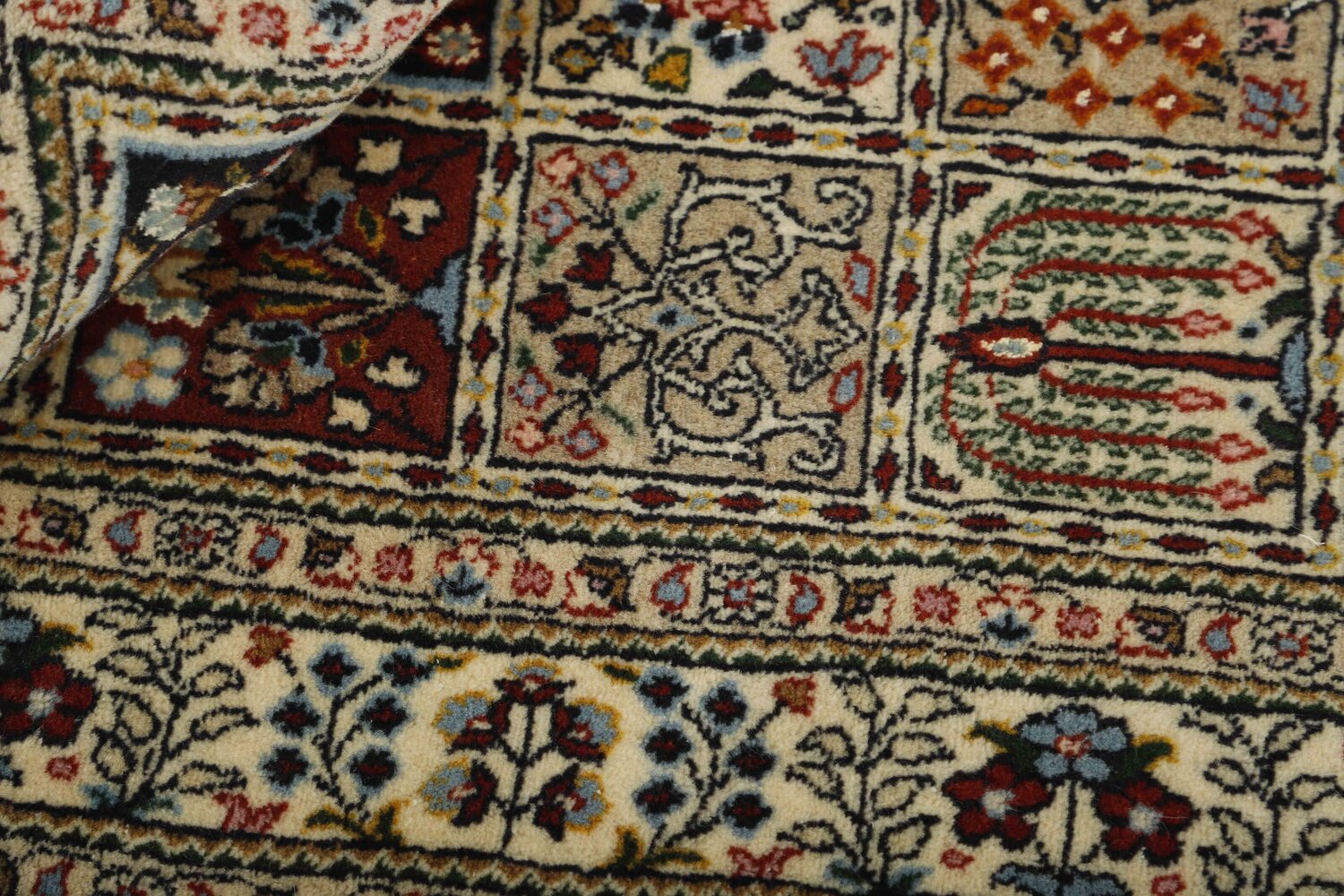 1472503-2.jpg
