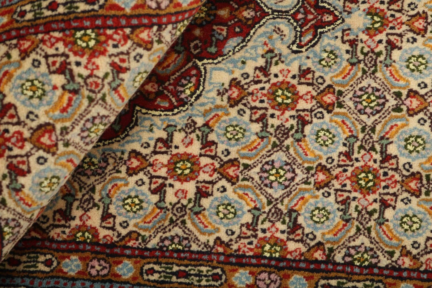 1438481-2.jpg