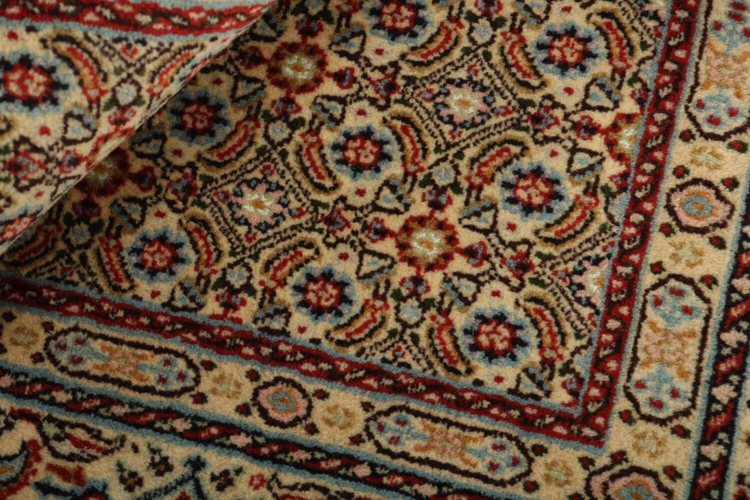 1436712-2.jpg